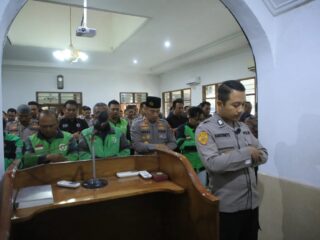 Salat Gaib Doakan Almarhum Affan Kurniawan