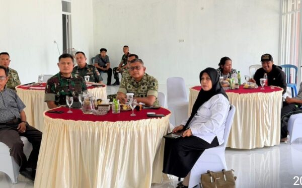 Kasdam XXIII/Palaka Wira Hadiri Vicon Evaluasi KDKMP Secara Serentak di Desa Maku, Kab. Sigi