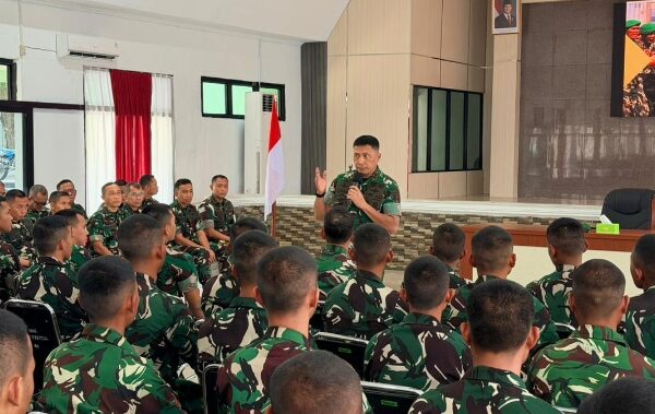 Pangdam XXIII/Palaka Wira Beri Arahan dan Motivasi kepada Prajurit Yonif TP 917 dan 918 di Palu