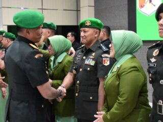 PANGDAM XXIII/PALAKA WIRA PIMPIN SERTIJAB EMPAT PEJABAT KODAM”