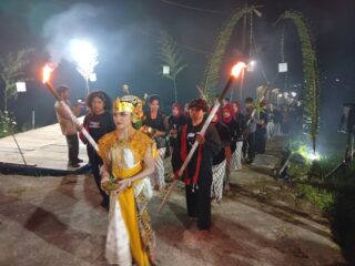 Wujud Nyata Toleransi, Lintas Agama di Wonomulyo Bersatu Gelar Tradisi Galungan Haul Ki Hajar Wonokoso