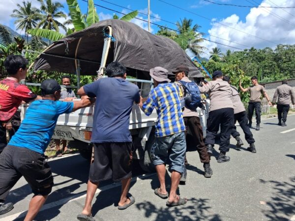 Di Tengah Duka Pascagempa, Polres Sigi Terus Hadir Menguatkan Harapan Warga